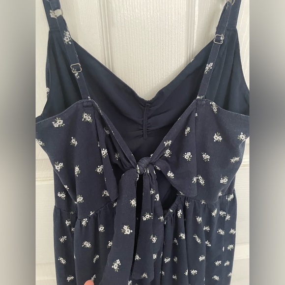 Hollister Navy Blue Floral Print Sundress With Adjustable Straps - Picture 3 of 6